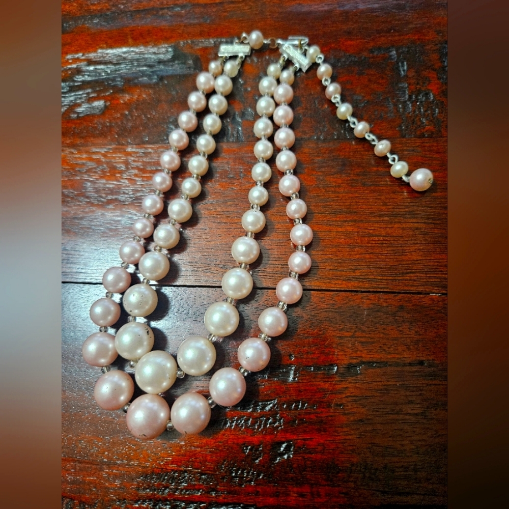 Elegant Pink Pearl Necklace
